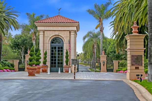 Pelican Hill entrance